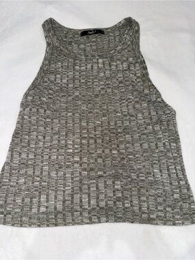 🤍 Papaya Textured Knit Sleeveless Tank Top – Size M